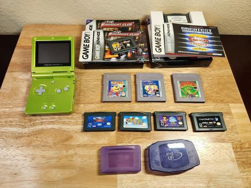 Collectible image of Game Boy Advance SP (Lime Green) (Nintendo Game Boy Advance)