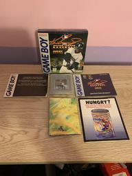 Ken Griffey Jr. Presents: Major League Baseball (Nintendo Game Boy)