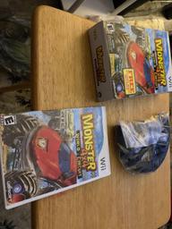 Monster 4X4: World Circuit (Wheel Bundle) (Nintendo Wii)