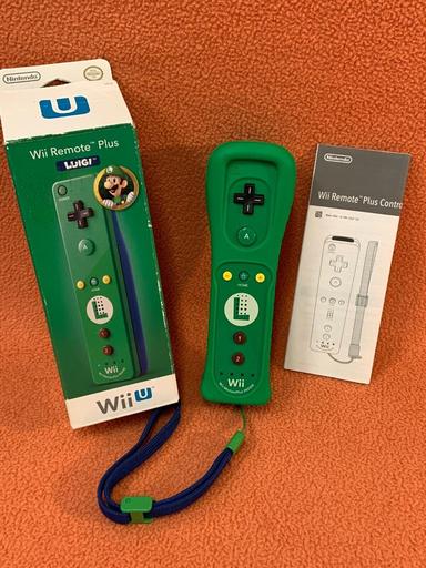 Wii Remote Plus (Luigi) (Nintendo Wii U)