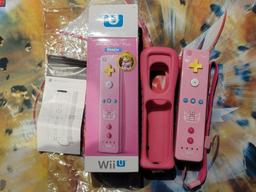 Wii Remote Plus (Peach) (Nintendo Wii U)