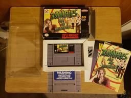 Zombies Ate My Neighbors (Super Nintendo Entertainment System)